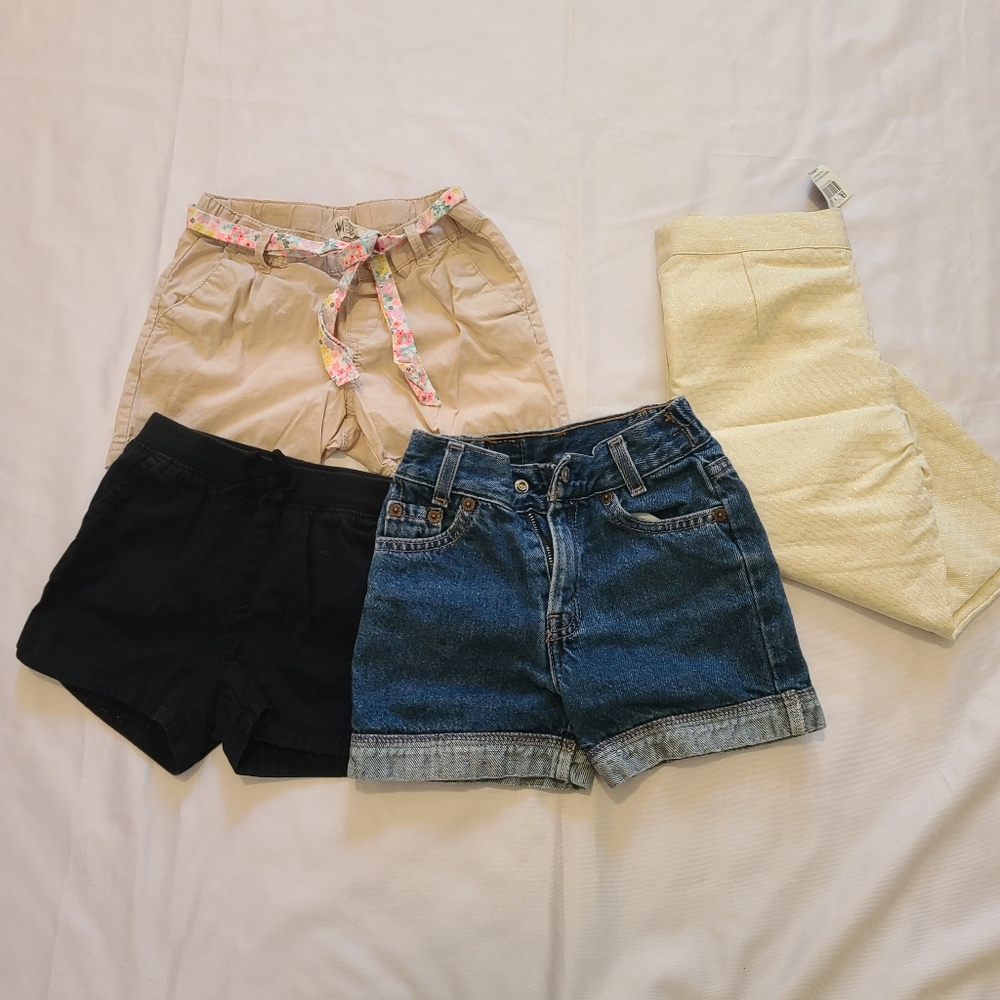 Bundle of bottoms/ shorts capri Girl Size 4T